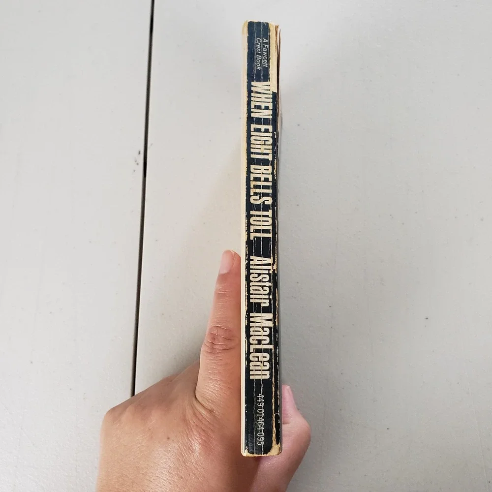 Fawcett Crest alistair maclean